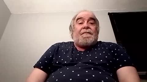 KICKINME online show from September 9, 2025, 9:58 pm