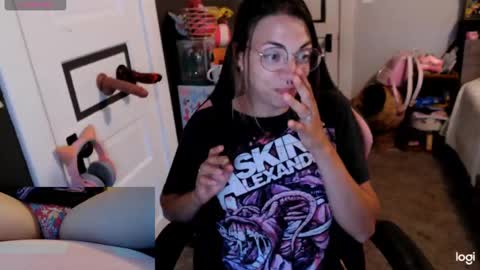 Snapshot of kierbearkisses chatting on September 24, 2025, 3:43 am Kiersten online show from September 24, 2025, 3:43 am