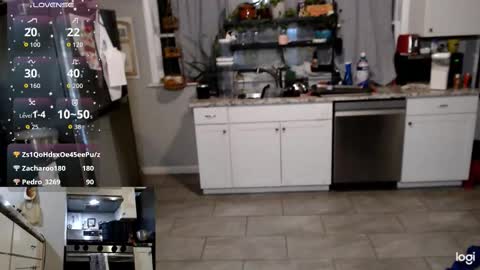 Snapshot of kierbearkisses chatting on October 22, 2025, 4:46 am Kiersten online show from October 22, 2025, 4:46 am