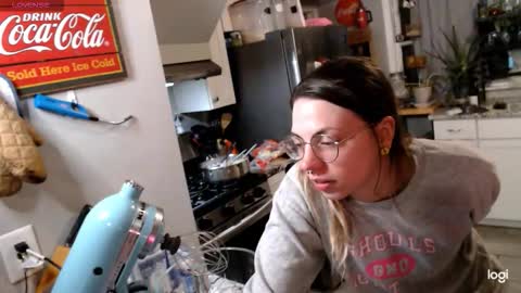 Snapshot of kierbearkisses chatting on February 21, 2026, 6:36 am Kiersten online show from February 21, 2026, 6:36 am