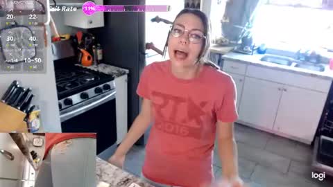 Snapshot of kierbearkisses chatting on June 15, 2026, 7:16 pm Kiersten online show from June 15, 2026, 7:16 pm