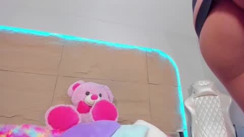 KIM COOPER online show from March 3, 2025, 10:06 am