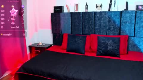 kiimowens online show from October 31, 2025, 12:06 pm