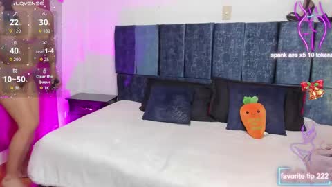 kiimowens online show from December 5, 2025, 11:41 am