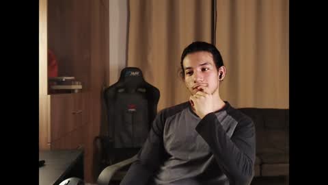 kikeruiz 19 online show from December 5, 2024, 1:03 am