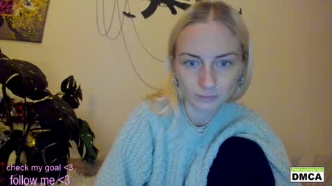 Kiki online show from November 7, 2025, 7:25 pm