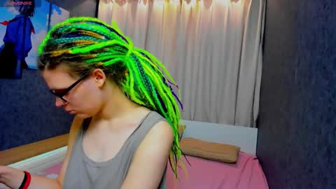 Kiki online show from October 3, 2025, 10:01 am