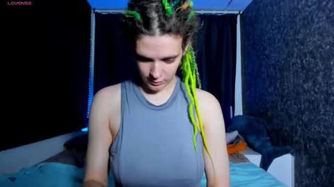 Kiki online show from November 6, 2025, 11:44 am