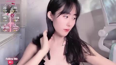 Snapshot of kiki_loveu chatting on December 18, 2024, 7:58 am kiki_loveu online show from December 18, 2024, 7:58 am