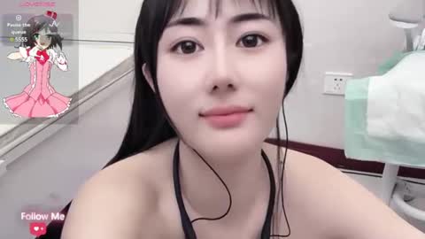 Snapshot of kiki_loveu chatting on December 25, 2024, 3:17 pm kiki_loveu online show from December 25, 2024, 3:17 pm