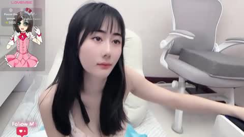 Snapshot of kiki_loveu chatting on January 2, 2025, 1:30 pm kiki_loveu online show from January 2, 2025, 1:30 pm