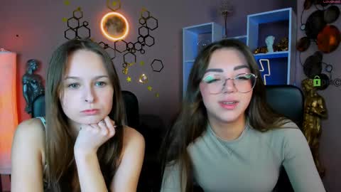 kiki_swan online show from April 25, 2026, 9:34 am