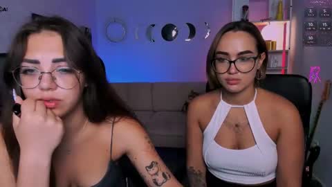 Snapshot of kiki_swan chatting on July 11, 2026, 9:12 am kiki_swan online show from July 11, 2026, 9:12 am