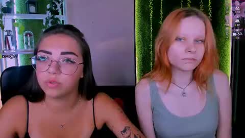 Snapshot of kiki_swan chatting on July 31, 2026, 6:02 am kiki_swan online show from July 31, 2026, 6:02 am