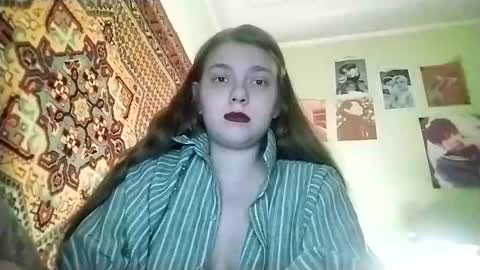 kikibang_ online show from March 19, 2026, 8:35 pm