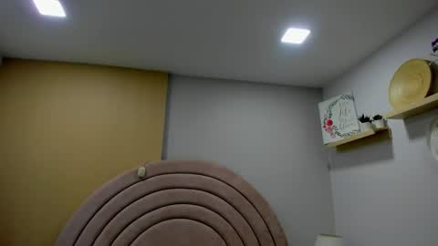 KI KI online show from January 6, 2026, 7:39 pm