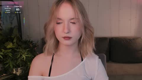 Snapshot of kikishyness chatting on September 21, 2025, 10:22 pm Kiki online show from September 21, 2025, 10:22 pm