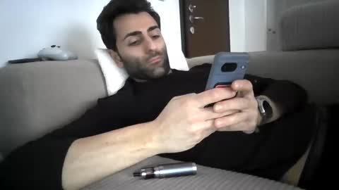 kikkus01 online show from January 20, 2025, 9:46 am