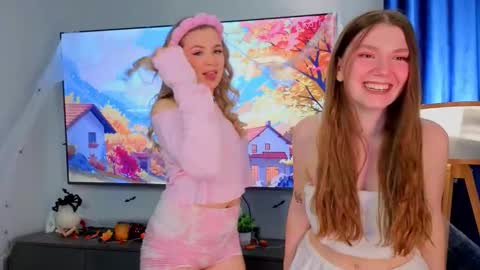 ZofiaLiya online show from November 20, 2025, 6:13 am