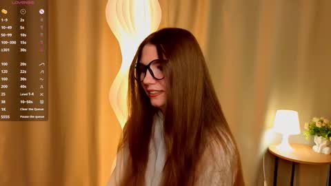 ZofiaLiya online show from December 2, 2025, 6:08 am