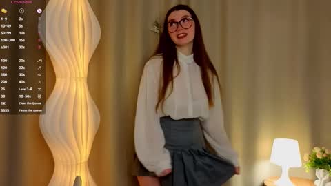 ZofiaLiya online show from December 4, 2025, 6:34 am