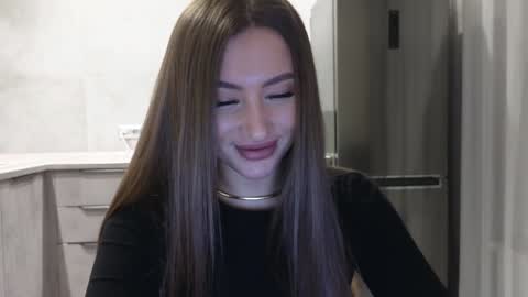 EvaAnna online show from December 13, 2024, 9:09 pm