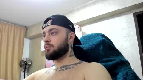 killerbeexxx online show from February 25, 2025, 10:18 pm