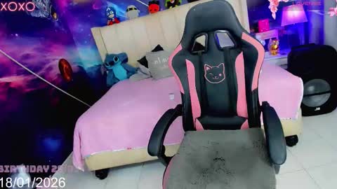 kylie anthonella online show from January 19, 2026, 3:21 am