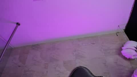 cherry  online show from April 22, 2026, 3:09 am