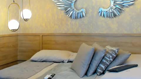 Kim online show from February 17, 2025, 2:04 pm