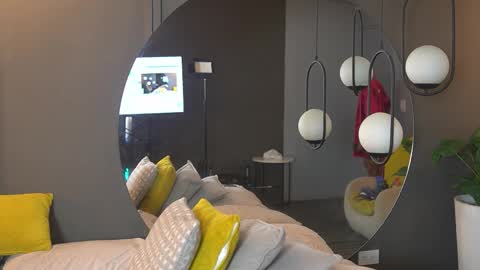 Kim online show from November 24, 2025, 12:49 pm