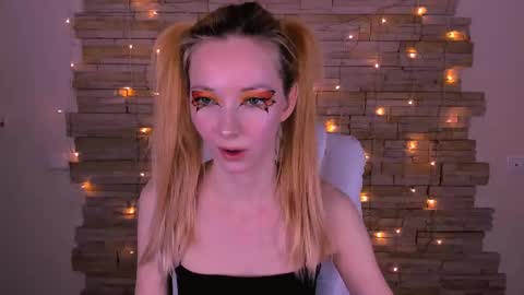 kim_boyd online show from February 25, 2025, 12:13 pm