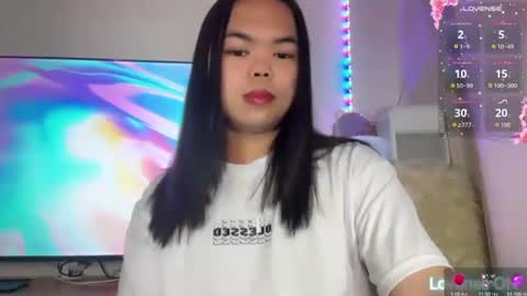 KYLIE online show from November 18, 2025, 12:53 pm