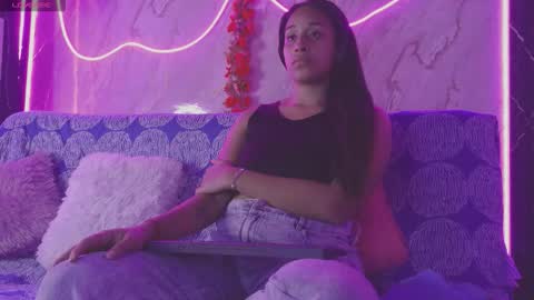 kima_20 online show from November 18, 2025, 1:55 am