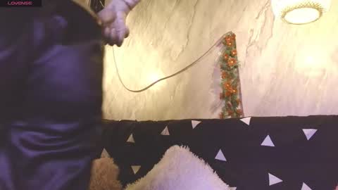 kima_20 online show from November 22, 2025, 12:42 am