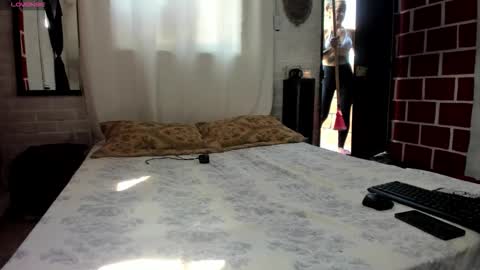 Kim  Yuk online show from November 18, 2025, 7:18 pm