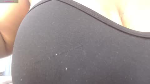 kimara lion online show from December 19, 2025, 3:02 am