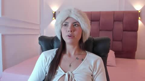 Kim online show from March 8, 2025, 2:23 am