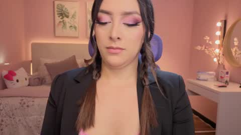 Kimberly 1200-1900 GMT-5 online show from September 24, 2025, 6:11 pm