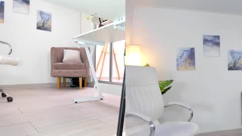 Melissa online show from December 18, 2024, 7:30 pm