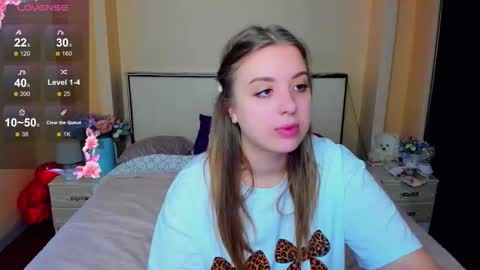 kimberly_mm online show from November 13, 2025, 8:13 am