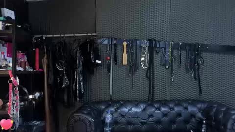  KIMBERLY SWAN  online show from October 5, 2025, 11:24 pm