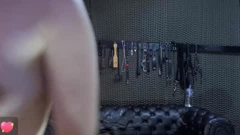  KIMBERLY SWAN  online show from October 16, 2025, 9:49 pm