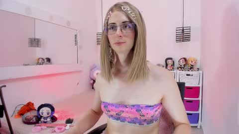 kimberly_thonson online show from April 12, 2026, 9:58 am