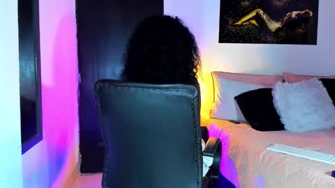 Kimberly Banks online show from January 25, 2025, 1:30 pm