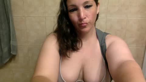 KimberlyLynn online show from September 24, 2025, 9:01 am