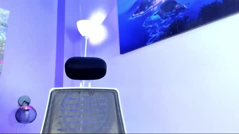 Kimberly Villalobos online show from September 12, 2025, 11:43 am