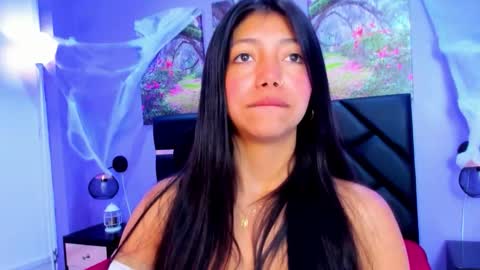 Kimberly Villalobos online show from October 25, 2025, 11:40 am