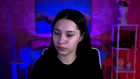 kimclarks online show from October 1, 2025, 9:04 am