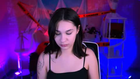 kimclarks online show from October 30, 2025, 12:50 pm